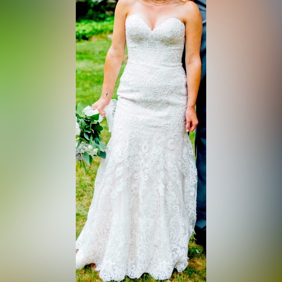 Martina Liana Wedding Dress - Picture 1 of 5